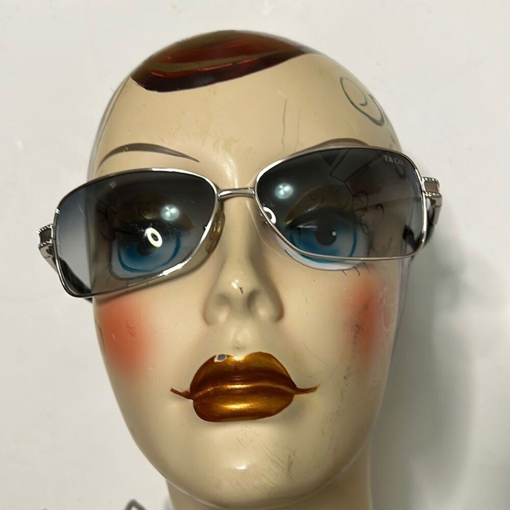 TIFFANY & CO DIAMANTÉ SUNGLASSES BLACK & SILVER RIM LIGHT BLUE LENS
